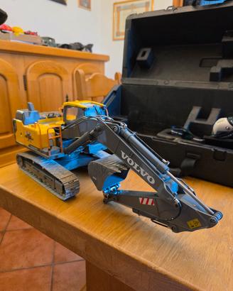 Escavatore Volvo RC 1/16 idraulico 