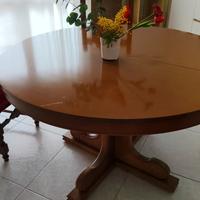 Tavolo per cucina da legno rotondo