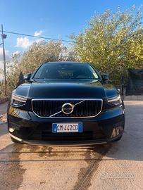 Volvo xc40 t2 2022-solo 27000 km