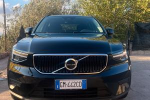 Volvo xc40 t2 2022-solo 27000 km