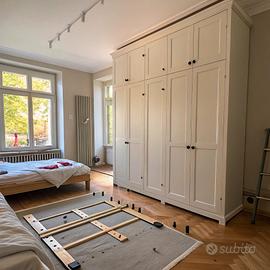 Armadio smontato e rimesso in ordine durante riorg