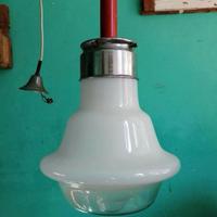 Lampadario vintage in vetro opalino – anni ‘70