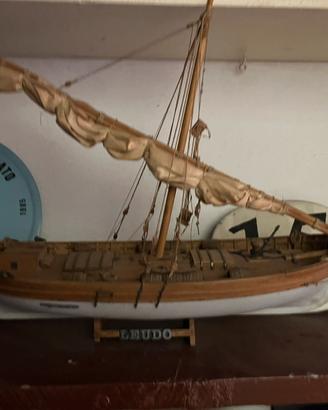 Leudo originale in legno
