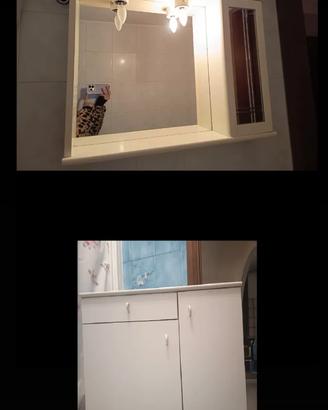Specchiera e mobile bagno bianchi