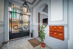 APPARTAMENTO ESCLUSIVO A PIAZZA DUOMO CON POSTO AU