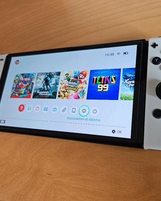 Nintendo Switch OLED Bianca 