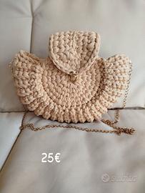 Borse in fettuccia all' uncinetto
