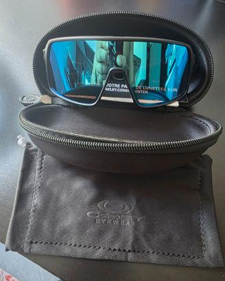 Oakley sutro
