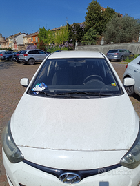 Hyundai i20 1.2 5 porte 2012 per pezzi