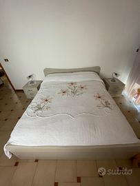 Camera da letto moderna completa