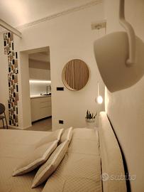 Via Cappuccini ristrutturato 2 vani arredato