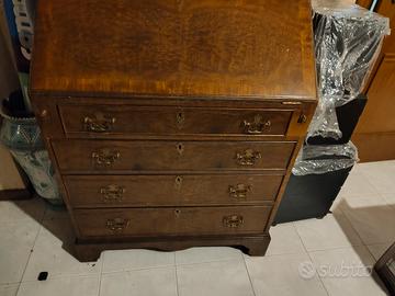 scrittoio e scrivania a ribalta 