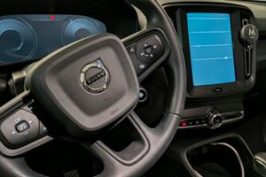 VOLVO XC 40 T2