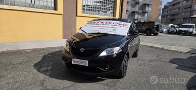 Lancia Ypsilon 1.0 FireFly 5 porte S&S Hybrid Ecoc