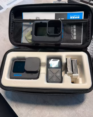 GoPro Hero 11 Black + accessori
