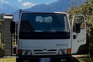 Nissan cabstar 110 ribaltabile trilaterale