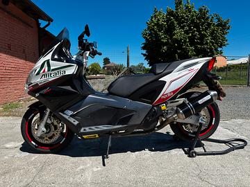 Aprilia srv 850