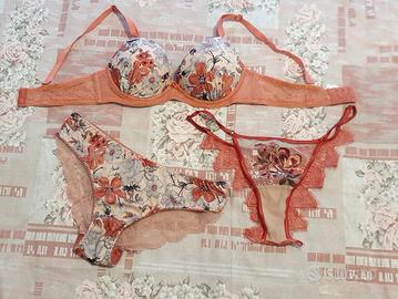 Set intimo + Slip GRATIS