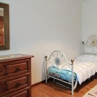 Camera da letto in legno massello