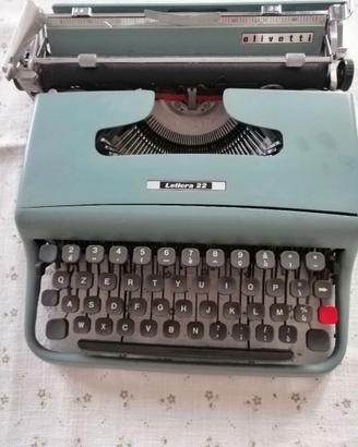 Macchina da scrivere OLIVETTI Lettera 22