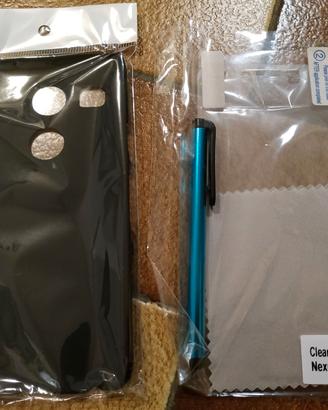 Cover Google Nexus 5S + protezione vetro + pennino