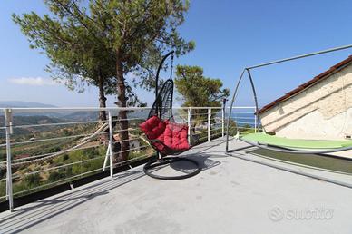 VILLA A SCHIERA A AGROPOLI