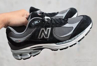 scarpe New Balance 2002R NUOVE 42.5