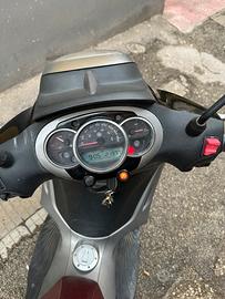 Beverly 350 nero