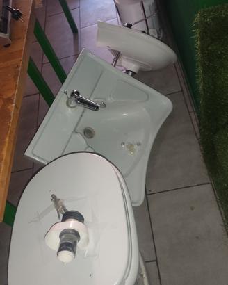 wc e 2 lavandini per disabilità 