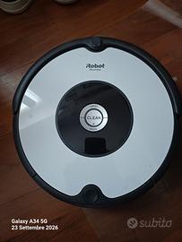 robot aspirapolvere Romba 605 più ricambi nuovi