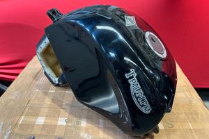 Serbatoio benzina Triumph Speed Triple 955i