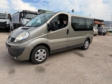 Renault traffic 9 posti