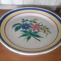 piatto antico di ceramica
