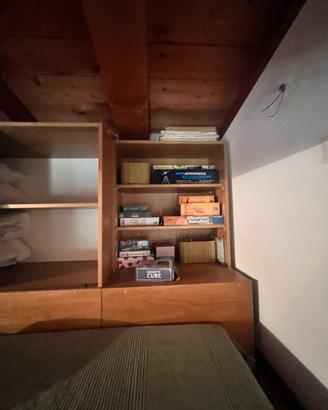 Armadio scaffalatura in legno vero