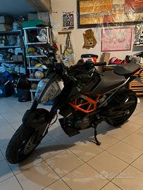 KTM duke 125 incidentato