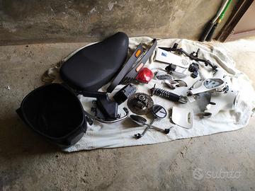 Ricambi originali vespa scooter 2008
