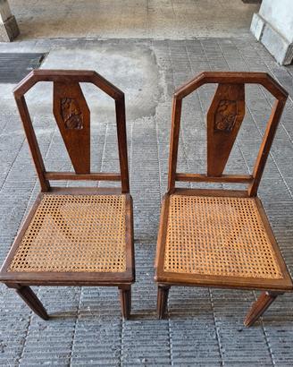 Coppia di sedie d'epoca in legno e paglia