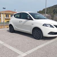Lancia Ypsilon Hybrid S&S Gold