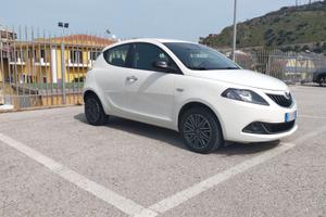 Lancia Ypsilon Hybrid S&S Gold