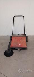 Spazzatrice manuale a spinta Cleanfix HS 770