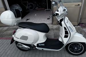 Vespa 300 super