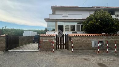 TRIFAMILIARE A LADISPOLI