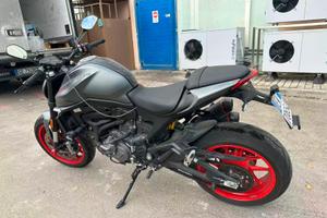 vendere un ducati monster 937+