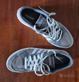ADIDAS colore grigio
