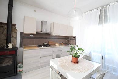 Appartamento di 90 m² con 5 locali a Montecchio Ma