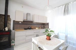 Appartamento di 90 m² con 5 locali a Montecchio Ma
