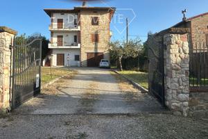 Appartamento a piano primo arredato