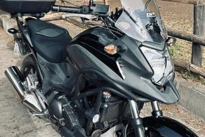 HONDA NC750X AUTOMATICA E MANUALE