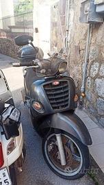 Kymco People 250i - 1981