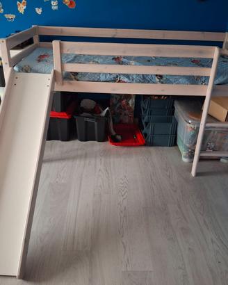 Letto con scivolo
